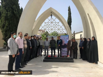 حضور ریاست دانشکده فنی و حرفه ای شماره 2 ساری به مناسبت سوم خرداد روز آزاد سازی خرمشهر بر سر مزار شهید گمنام 