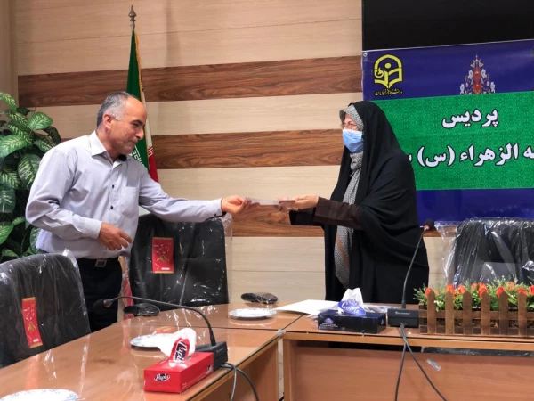 تقدیر از همکاران فعال در حوزه دانشجویی،آموزش، سرای دانشجویی و روابط عمومی 3