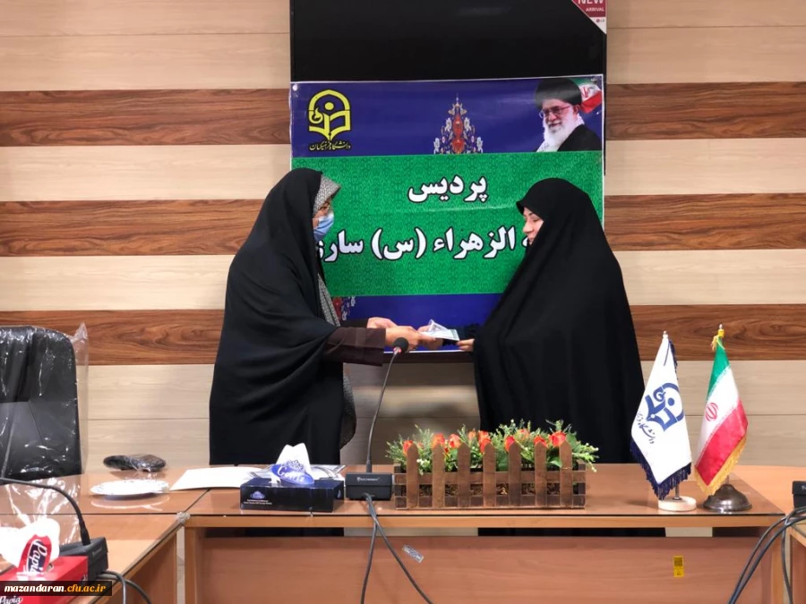 تقدیر از همکاران فعال در حوزه دانشجویی،آموزش، سرای دانشجویی و روابط عمومی 5