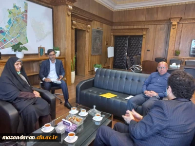 دیدار سرپرست پردیس فاطمه الزهرا(س) با شهردار منطقه دو ساری 
