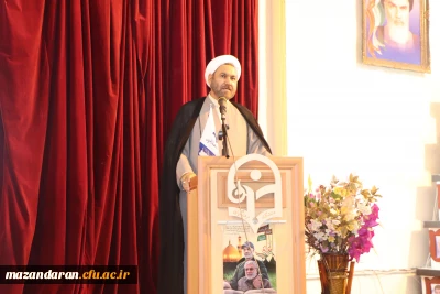 دکترعابدی مشاورریاست دانشگاه فرهنگیان:

معلم باید نقش های بی پایانی مانند نقش خداوند ایفاء کند تا جامعه را ملکوتی نگه دارد.