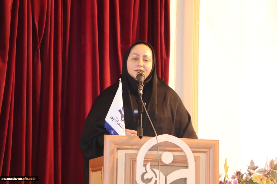 بزرگترین پشتوانه دانشگاه فرهنگیان ولی فقیه است. 6