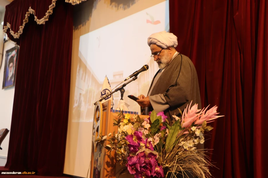 بزرگترین پشتوانه دانشگاه فرهنگیان ولی فقیه است. 9