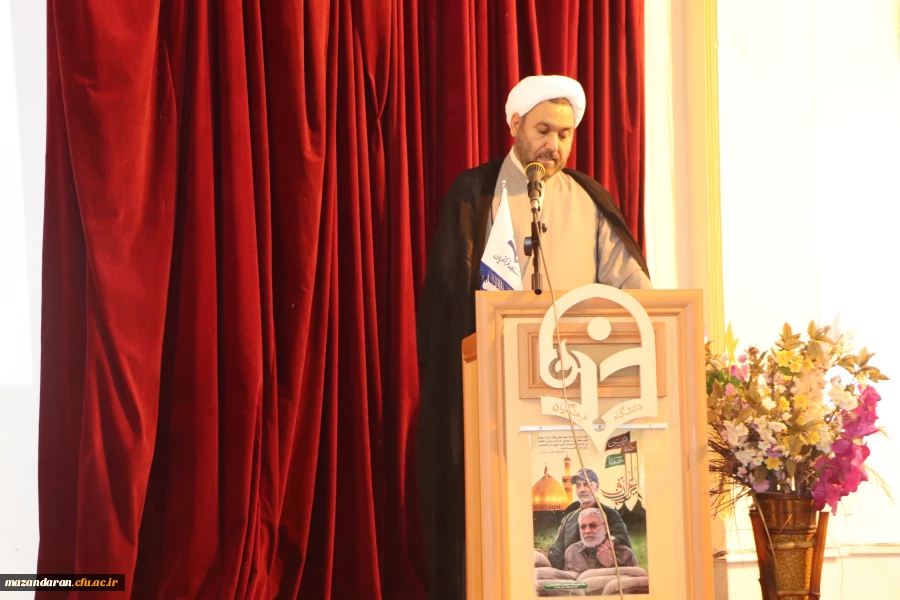 بزرگترین پشتوانه دانشگاه فرهنگیان ولی فقیه است. 14