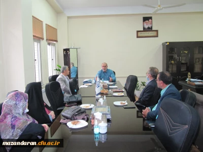 نشست صمیمی رئیس دانشگاه فرهنگیان مازندران با اعضای کانون بازنشستگان استان مازندران 