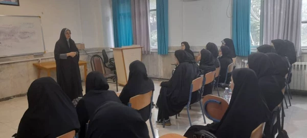برگزاری نشست صمیمی با حضور سرپرست پردیس فاطمه الزهرا (س) ساری در خصوص فرهنگ حجاب و عفاف و پوشش اسلامی   2