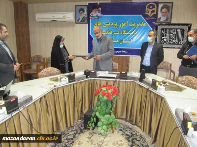 روابط عمومی دانشگاه فرهنگیان مازندران خبر داد:

انتصابات جدید دردانشگاه فرهنگیان مازندران 