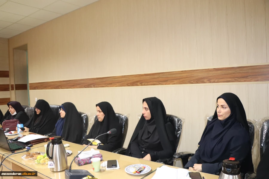 نشست صمیمی رئیس دانشگاه فرهنگیان مازندران با اساتید ودانشجومعلمان پردیس فاطمه  زهرا(س) ساری 2