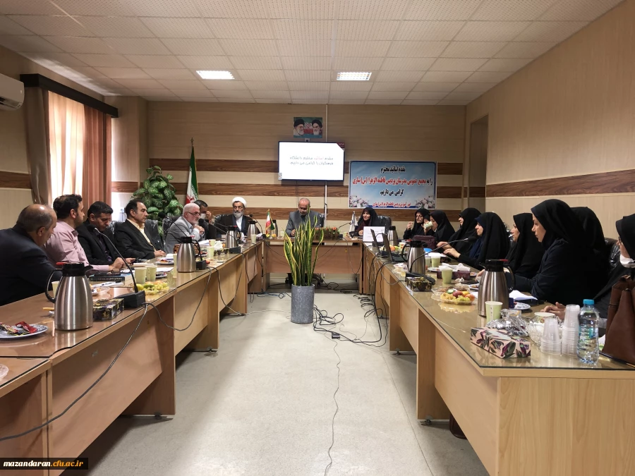 نشست صمیمی سرپرست محترم دانشگاه فرهنگیان استان مازندران با اساتید، کارکنان و دانشجویان 5