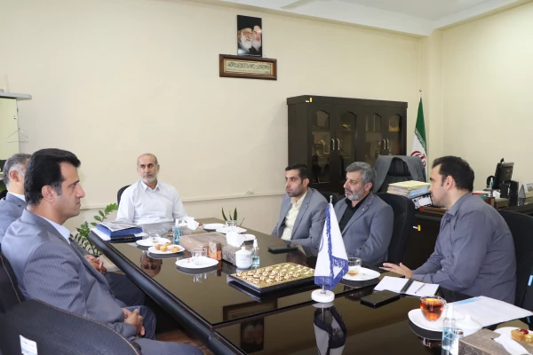 نشست صمیمی رئیس دانشگاه مازندران  با رئیس کل بانک تعاون مازندران  2
