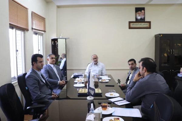 نشست صمیمی رئیس دانشگاه مازندران  با رئیس کل بانک تعاون مازندران  3