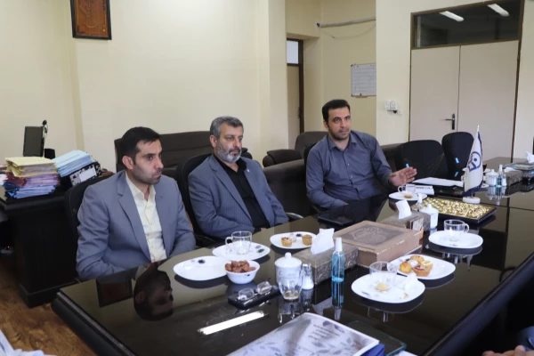 نشست صمیمی رئیس دانشگاه مازندران  با رئیس کل بانک تعاون مازندران  4