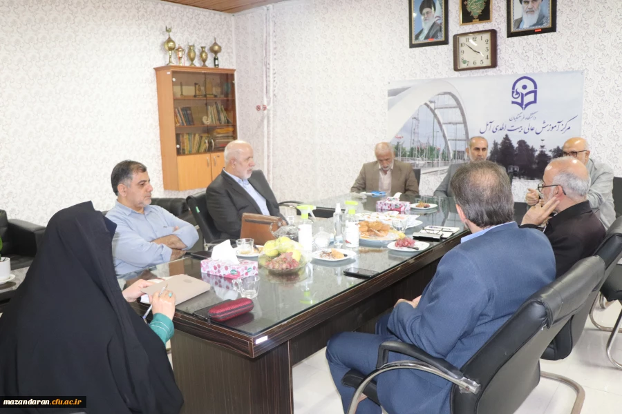 هشتمین جلسه  اداری وبازمیدانی رئیس محترم دانشگاه فرهنگیان مازندران از مرکزآمورش عالی  بیت الهدی آمل  6