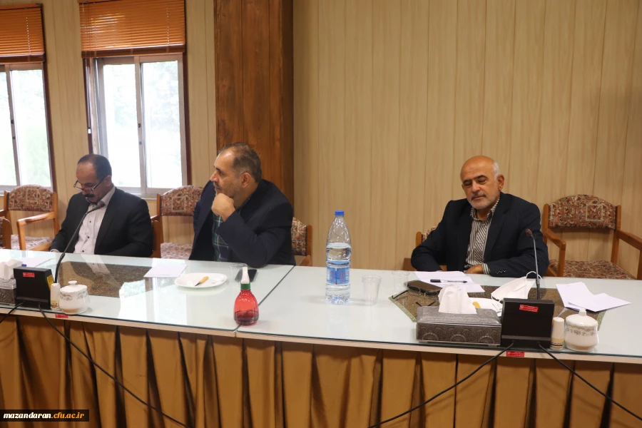 

جلسه شورای مدیریت ،نظارت، ارزیابی عملکرد وتوسعه منابع دانشگاه فرهنگیان مازندران
  
 2