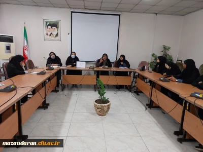 جلسه اعضای شورای صنفی، سرپرست یاران و نمایندگان اتاق ها در سرای دانشجویی با مسئولین دانشگاهی