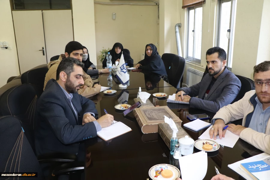 جلسه  ادواری کارشناسان فرهنگی واجتماعی  پردیس ها ومراکز تابعه استان 2