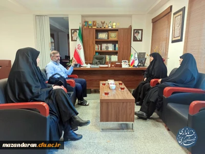 دیدار سرپرست پردیس فاطمه الزهرا(س) با فرماندار مرکز استان 