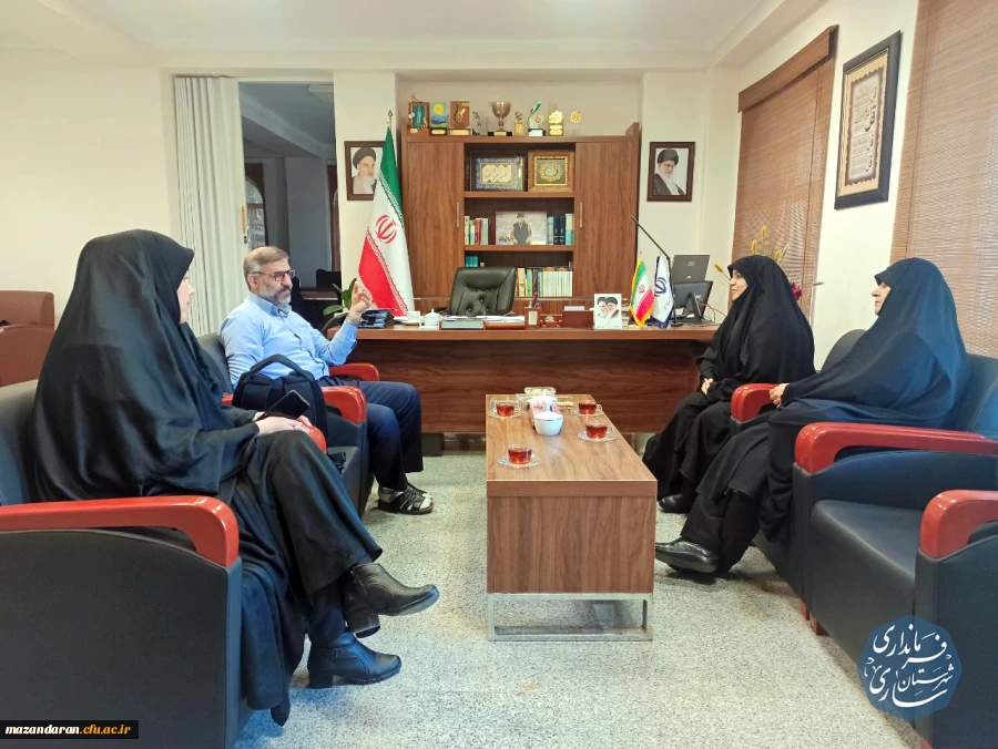 دیدار سرپرست پردیس فاطمه الزهرا(س) با فرماندار مرکز استان  2