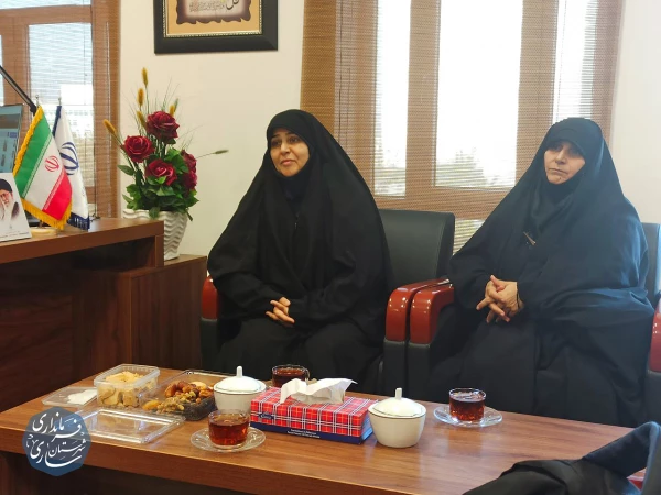 دیدار سرپرست پردیس فاطمه الزهرا(س) با فرماندار مرکز استان  3