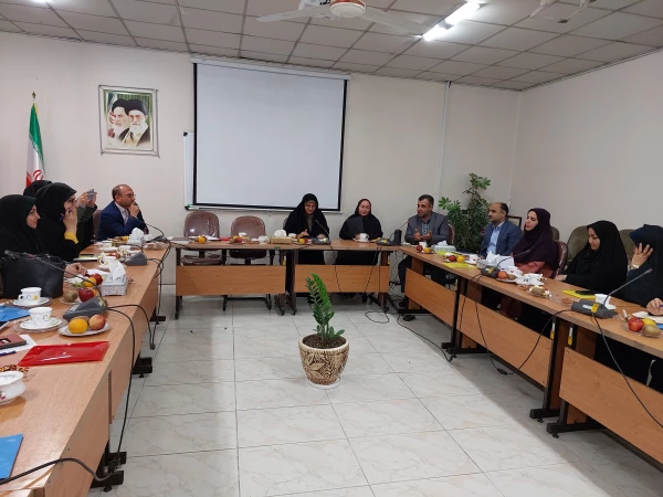 جلسه هم اندیشی اساتید و مدیران مدارس مجری کاروزی  2