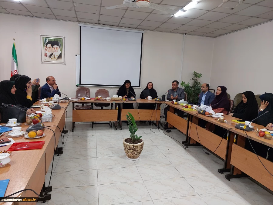 جلسه هم اندیشی اساتید و مدیران مدارس مجری کاروزی  2