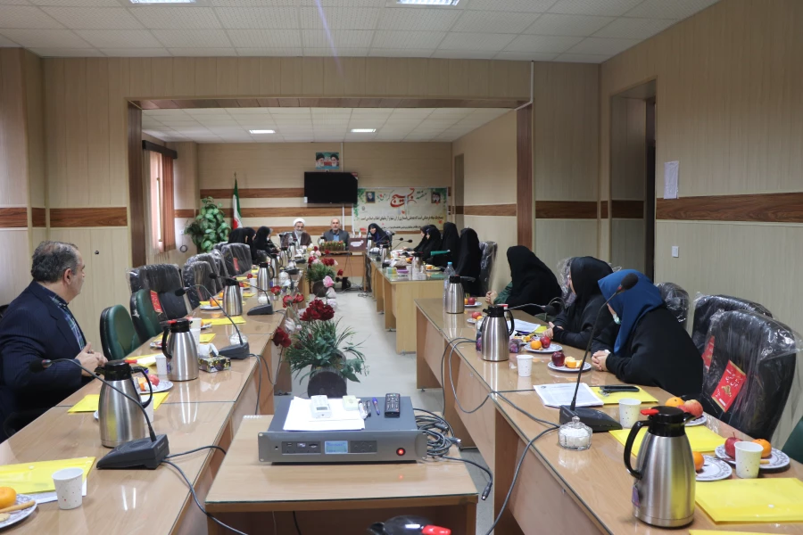 نشست صمیمی رئیس دانشگاه فرهنگیان مازندران با  دانشجویات وکارکنان پردیس فاطمه زهرا س ساری  3