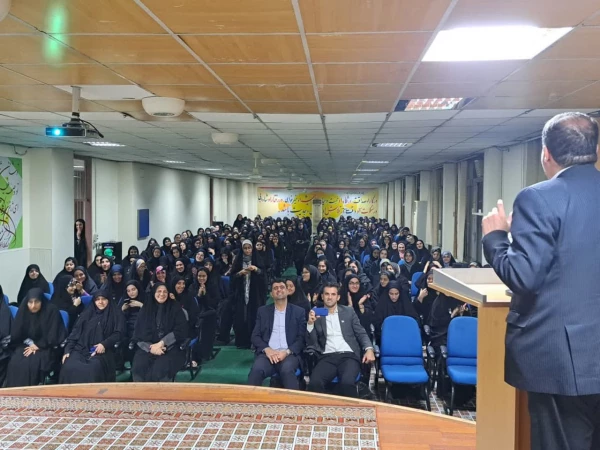 جلسه بررسی مسائل و جریان های سیاسی روز با نگاه روشنگری 2