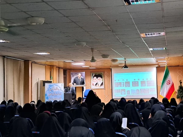 جلسه بررسی مسائل و جریان های سیاسی روز با نگاه روشنگری 2