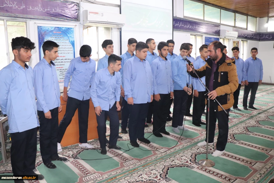 نشست صمیمی رئیس دانشگاه فرهنگیان مازندران با دانشجو معلمان مرکز نوشهر درگرامیداشت روزدانشجو  4