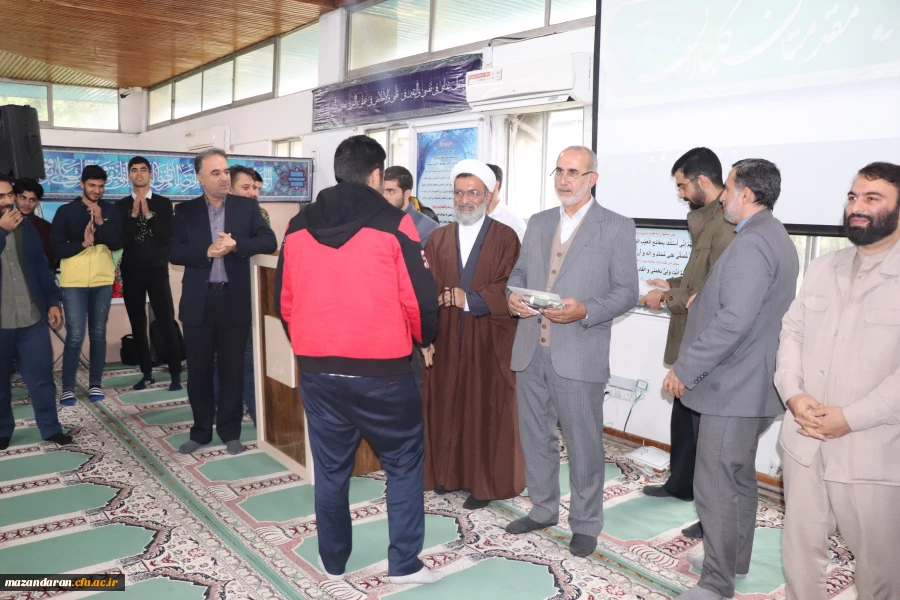 نشست صمیمی رئیس دانشگاه فرهنگیان مازندران با دانشجو معلمان مرکز نوشهر درگرامیداشت روزدانشجو  7