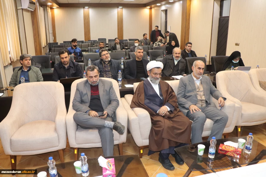 نشست صمیمی رئیس دانشگاه فرهنگیان مازندران با دانشجو معلمان مرکز نوشهر درگرامیداشت روزدانشجو  8