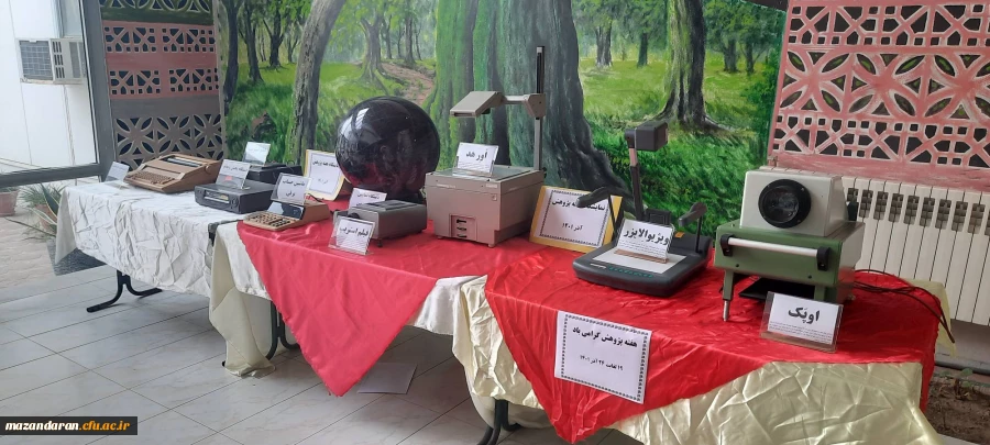 برگزاری نمایشگاه وسایل کمک آموزشی به مناسبت هفته پژوهش  2