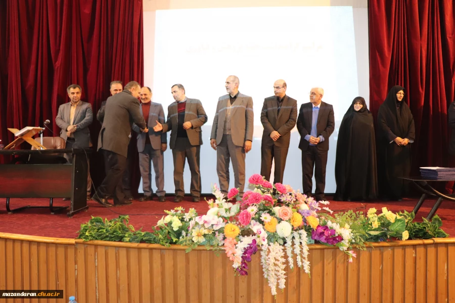   تجلیل از نفرات برتر پژوهشی پردیس هاومراکز تابعه دانشگاه فرهنگیان   5