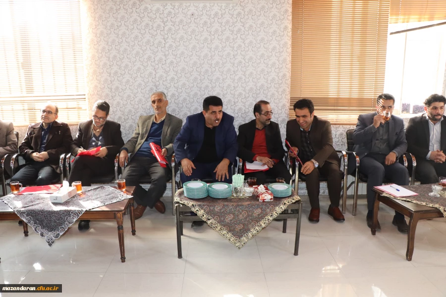 جلسه هم اندیشی رئیس دانشگاه فرهنگیان با اساتید مرکز بیت الهدی آمل 6