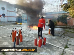 کلاس آموزشی و مانور عملی مقابله با آتش  4