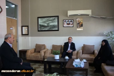 نشست صمیمانه سرپرست و معاونت توسعه منابع پردیس فاطمه الزهرا(س) ساری با مدیران آموزش و پرورش نواحی 1 و 2 ساری