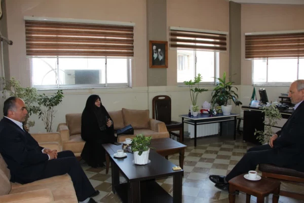 نشست صمیمانه سرپرست و معاونت توسعه منابع پردیس فاطمه الزهرا(س) ساری با مدیران آموزش و پرورش نواحی 1 و 2 ساری 2