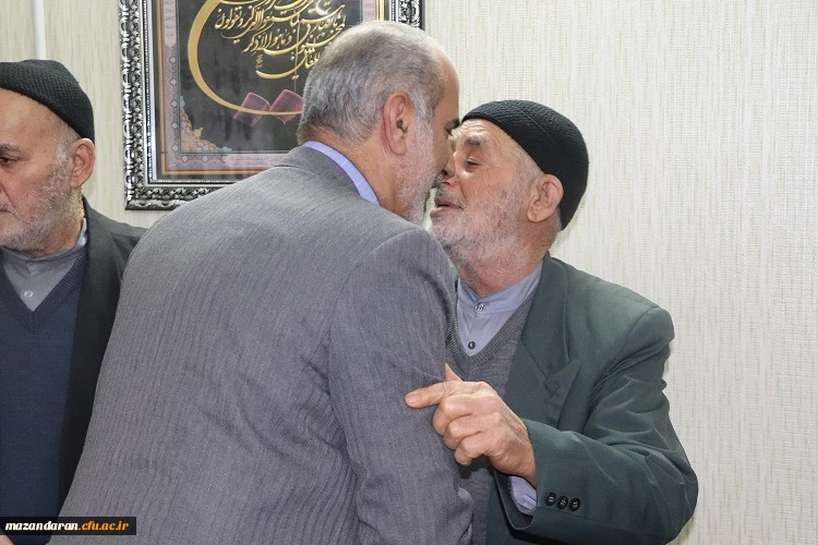 دیدار با خانواده محترم شهدا  دانشجو معلم به مناسبت دهه مبارک فجر  6