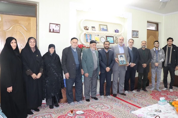 دیدار با خانواده محترم شهدا  دانشجو معلم به مناسبت دهه مبارک فجر  8