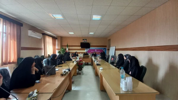 جلسه هم اندیشی با حضور ریاست پردیس فاطمه الزهرا(س) ساری 2