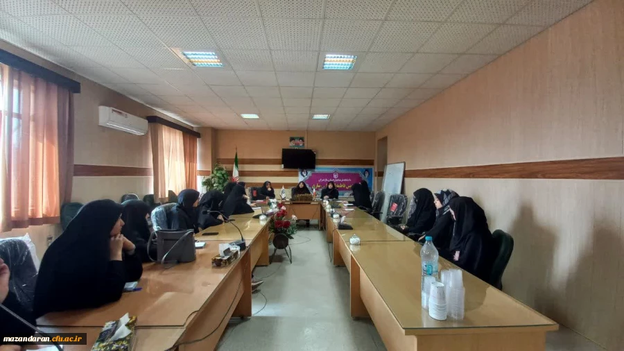 جلسه هم اندیشی با حضور ریاست پردیس فاطمه الزهرا(س) ساری 2