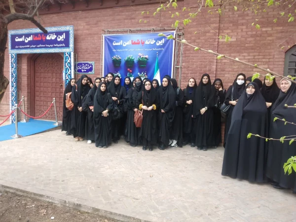 بازدید دانشجویان پردیس فاطمه الزهرا از نمایشگاه دستاورد های حراست کل استان 2