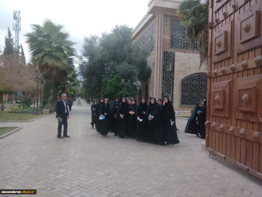 بازدید دانشجویان پردیس فاطمه الزهرا از نمایشگاه دستاورد های حراست کل استان 3