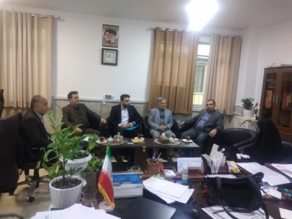 دومین نشست با دبیر مجمع خیرین استان 2