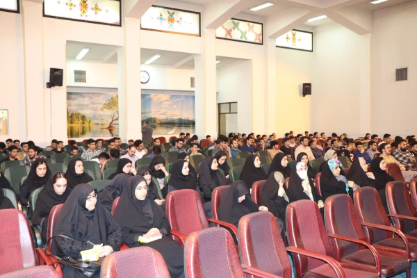 نشست صمیمی  معاون ستاد اقامه نماز کشور در پردیس دکتر شریعتی ساری   5