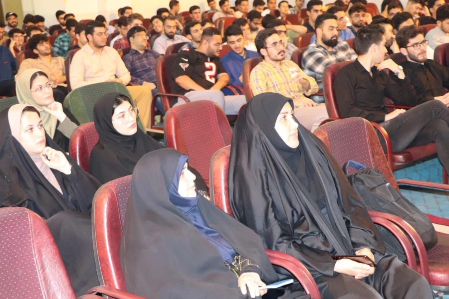 نشست صمیمی  معاون ستاد اقامه نماز کشور در پردیس دکتر شریعتی ساری   6