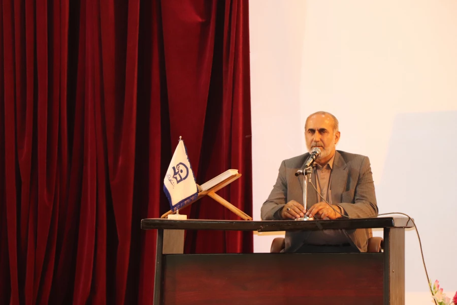 نشست صمیمی  معاون ستاد اقامه نماز کشور در پردیس دکتر شریعتی ساری   7