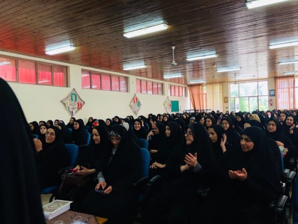 برگزاری جشن به مناسبت هفته گرامیداشت معلم 2