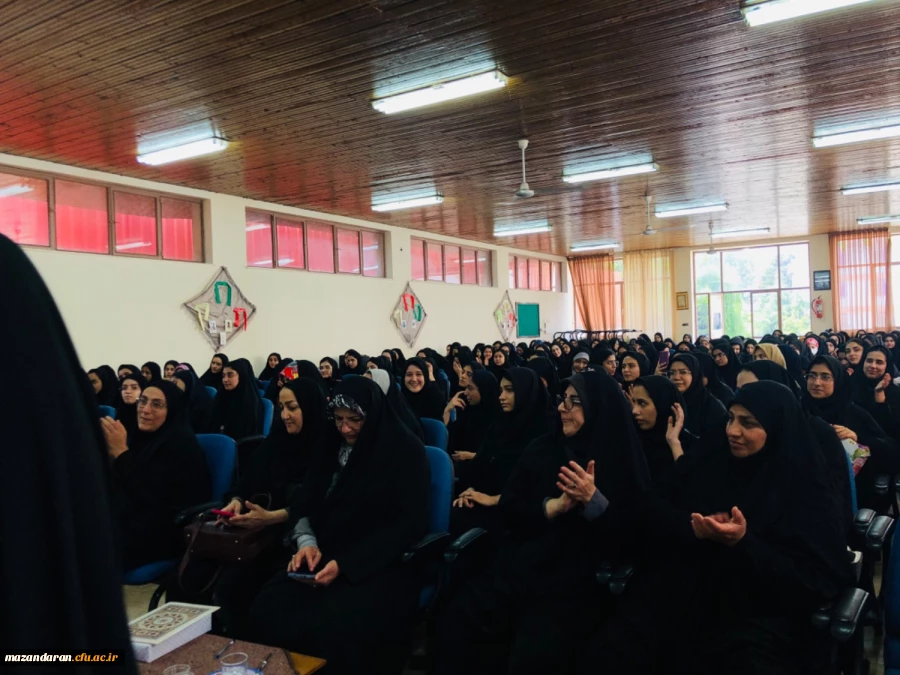 برگزاری جشن به مناسبت هفته گرامیداشت معلم 2