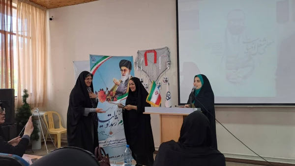 برگزاری جشن به مناسبت هفته گرامیداشت معلم 3
